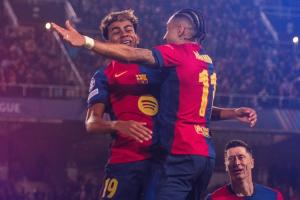 剑指三冠王！巴萨欧冠首回合4-0，西甲领先4分、国王杯进决赛