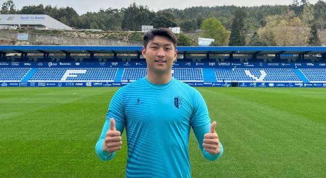 九游娱乐入口-郭田雨留洋首赛季：错失磨合期 登场3次颗粒无收