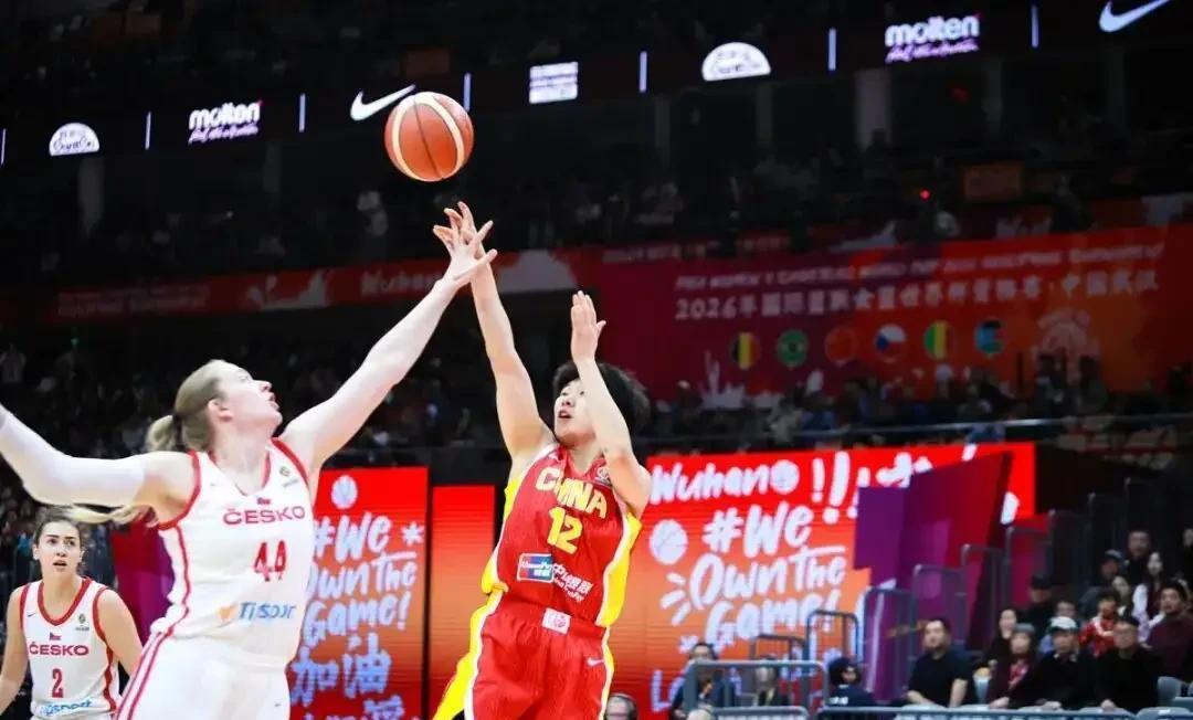 九游娱乐-险胜捷克却露硬伤！中国女篮的胜利，为何喜忧参半引热议？